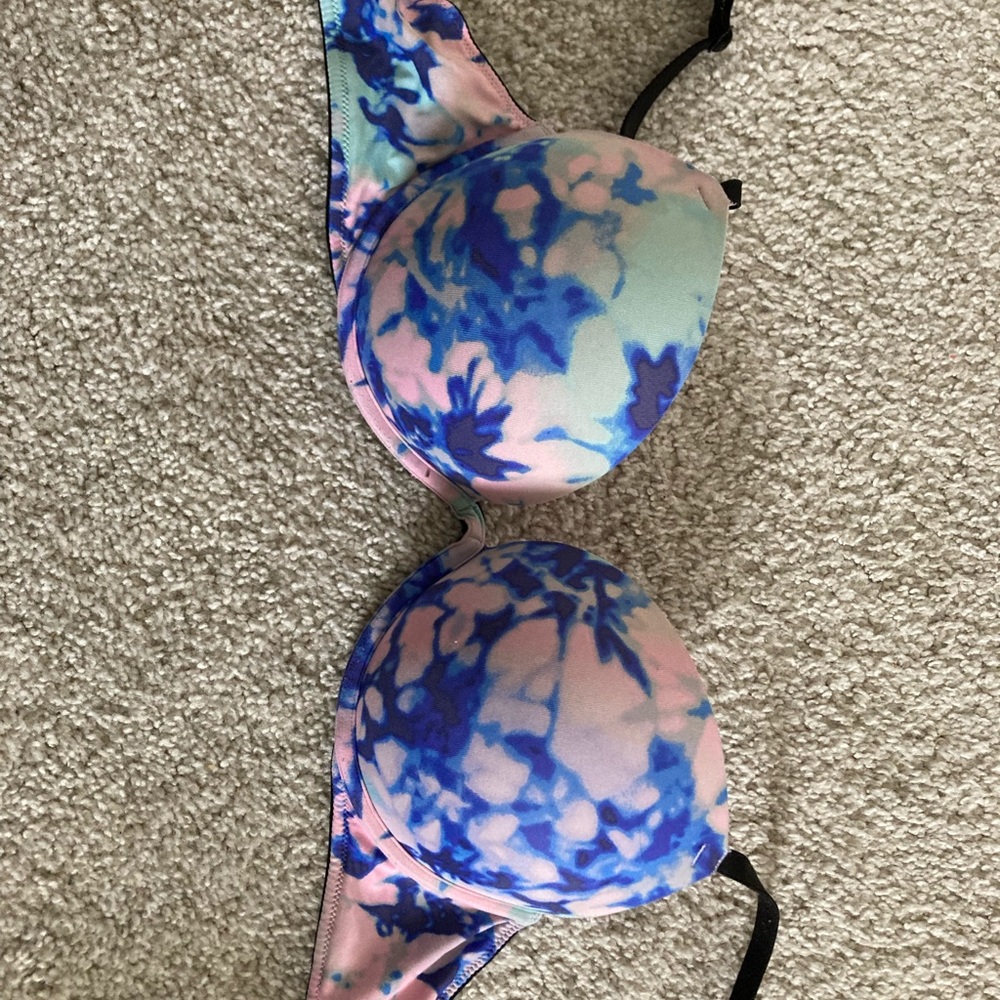 Victoria’s Secret Push up Bra  size 34C